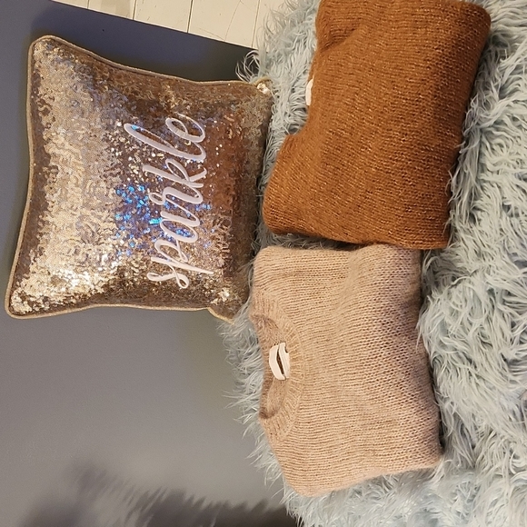 H&M Sweaters - 2 Sweaters